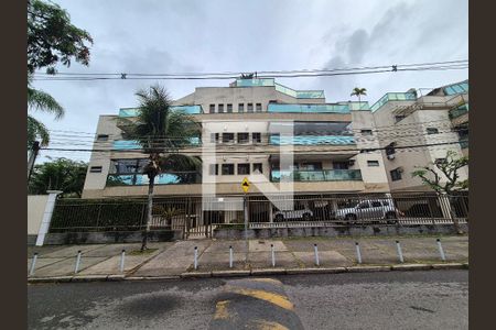 Apartamento à venda com 301m², 4 quartos e 3 vagas Apartamento à venda com 301m², 4 quartos e 3 vagasFachada