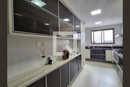 Apartamento à venda com 301m², 4 quartos e 3 vagas Apartamento à venda com 301m², 4 quartos e 3 vagasCozinha