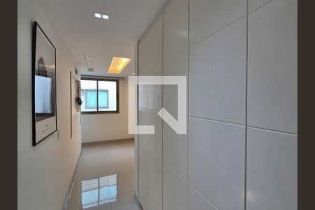 Apartamento à venda com 301m², 4 quartos e 3 vagas Apartamento à venda com 301m², 4 quartos e 3 vagasSuite