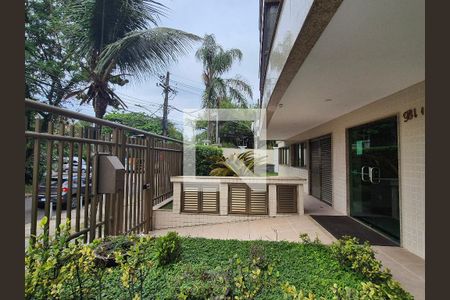 Apartamento à venda com 301m², 4 quartos e 3 vagas Apartamento à venda com 301m², 4 quartos e 3 vagasEntrada