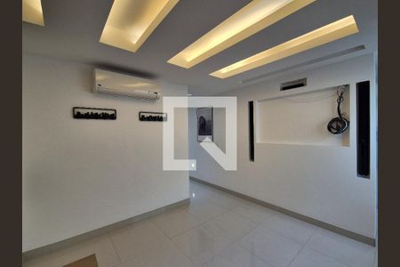 Apartamento à venda com 301m², 4 quartos e 3 vagas Apartamento à venda com 301m², 4 quartos e 3 vagasSuite