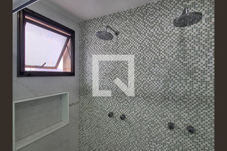 Apartamento à venda com 301m², 4 quartos e 3 vagas Apartamento à venda com 301m², 4 quartos e 3 vagasBanheiro da Suíte