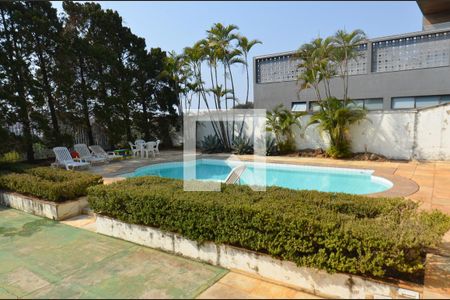 Casa para alugar com 660m², 4 quartos e 5 vagasÁrea piscina