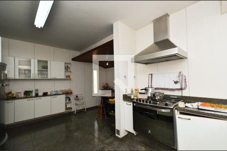 Casa para alugar com 660m², 4 quartos e 5 vagasCozinha