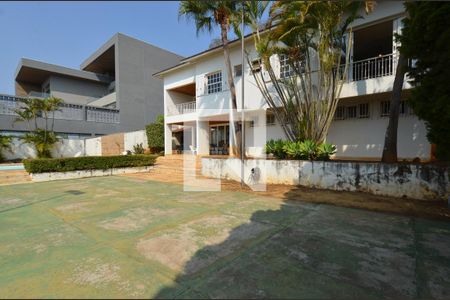 Casa para alugar com 660m², 4 quartos e 5 vagasÁrea piscina