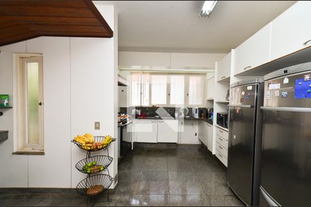 Casa para alugar com 660m², 4 quartos e 5 vagasCozinha