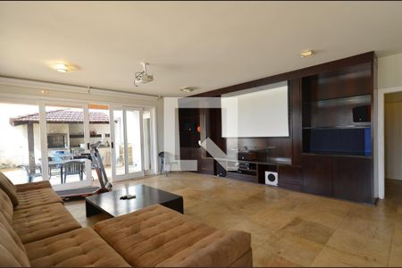 Casa para alugar com 660m², 4 quartos e 5 vagasSala cinema