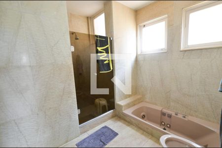 Casa para alugar com 660m², 4 quartos e 5 vagasSuíte 3