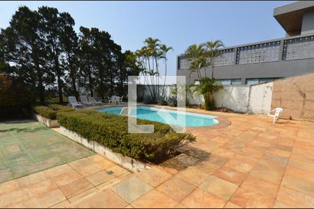 Casa para alugar com 660m², 4 quartos e 5 vagasÁrea piscina