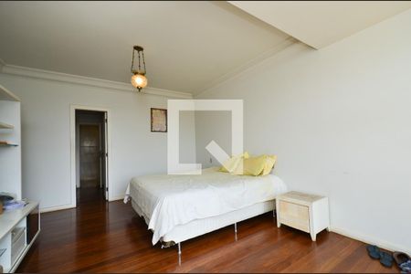 Casa para alugar com 660m², 4 quartos e 5 vagasSuíte 3