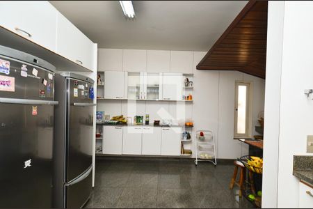 Casa para alugar com 660m², 4 quartos e 5 vagasCozinha