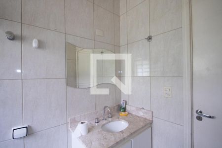 Casa à venda com 180m², 3 quartos e 2 vagas Casa à venda com 180m², 3 quartos e 2 vagasBanheiro 3