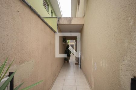 Casa à venda com 180m², 3 quartos e 2 vagas Casa à venda com 180m², 3 quartos e 2 vagasCorredor