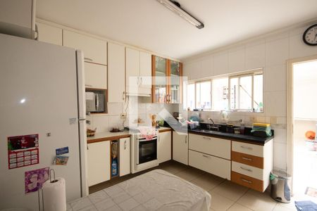 Casa à venda com 180m², 3 quartos e 2 vagas Casa à venda com 180m², 3 quartos e 2 vagasCozinha