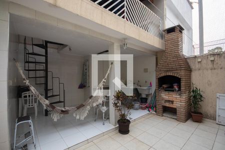 Casa à venda com 180m², 3 quartos e 2 vagas Casa à venda com 180m², 3 quartos e 2 vagasQuintal