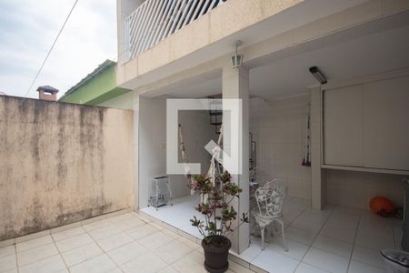 Casa à venda com 180m², 3 quartos e 2 vagas Casa à venda com 180m², 3 quartos e 2 vagasQuintal