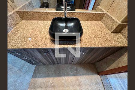 Apartamento à venda com 360m², 3 quartos e 3 vagasBanheiro Social