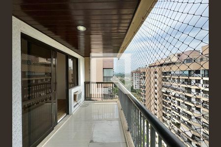 Apartamento à venda com 360m², 3 quartos e 3 vagasSuíte 1 - Varanda