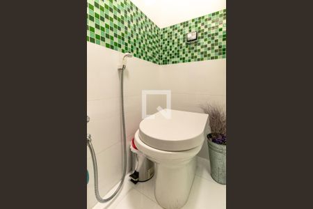 Apartamento à venda com 88m², 2 quartos e 1 vaga Apartamento à venda com 88m², 2 quartos e 1 vagaBanheiro Social