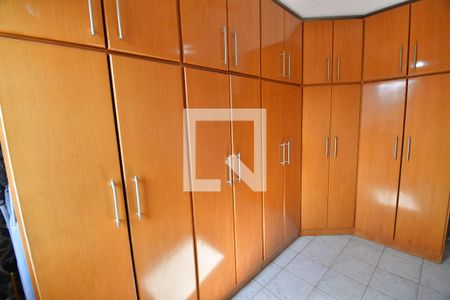 Apartamento à venda com 78m², 2 quartos e 1 vagaQuarto 2 - Armários