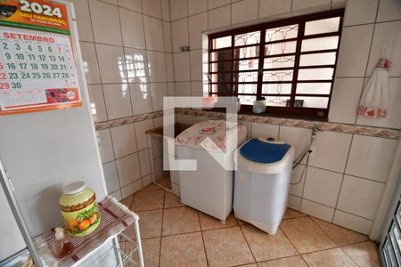 Casa à venda com 287m², 3 quartos e 6 vagasÁrea de Serviço