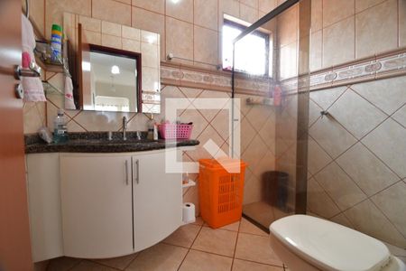 Casa à venda com 287m², 3 quartos e 6 vagasBanheiro 2