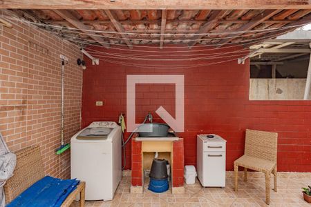 Casa à venda com 200m², 3 quartos e 2 vagas Casa à venda com 200m², 3 quartos e 2 vagasÁrea de Serviço 2