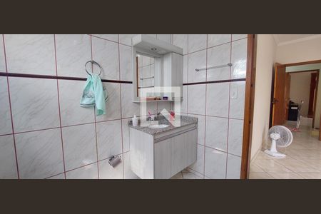 Casa à venda com 311m², 3 quartos e 2 vagasBanheiro Quarto 1 suíte