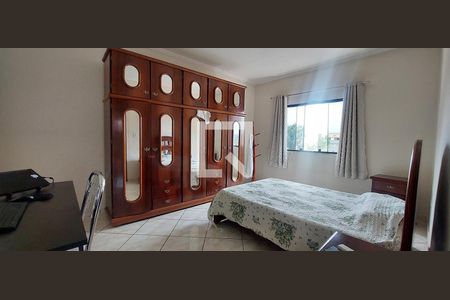 Casa à venda com 311m², 3 quartos e 2 vagasQuarto 2