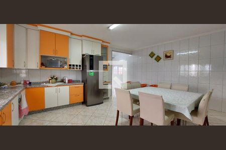 Casa à venda com 311m², 3 quartos e 2 vagasCozinha