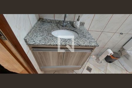 Casa à venda com 311m², 3 quartos e 2 vagasBanheiro 2