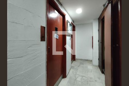 Apartamento à venda com 82m², 2 quartos e sem vagaÁrea comum