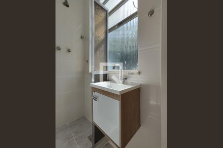 Apartamento à venda com 82m², 2 quartos e sem vagaBanheiro