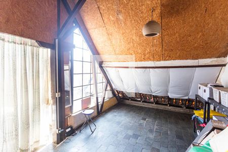 Casa à venda com 379m², 4 quartos e 4 vagasSuíte 3 na Casa de Fundos