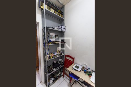 Casa à venda com 379m², 4 quartos e 4 vagasEscritório