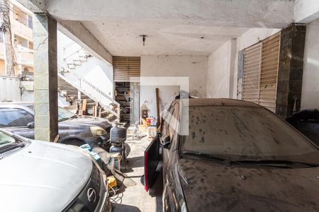 Casa à venda com 379m², 4 quartos e 4 vagasGaragem