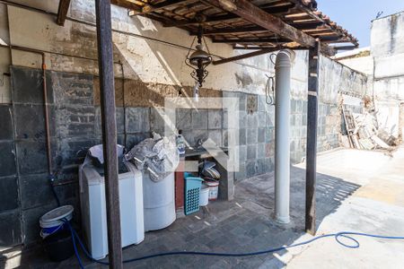 Casa à venda com 379m², 4 quartos e 4 vagasÁrea de Serviço 2