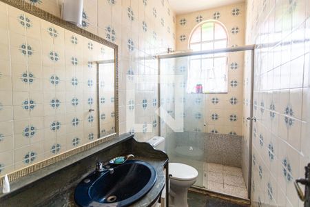 Casa à venda com 379m², 4 quartos e 4 vagasBanheiro Social no 2° Pavimento