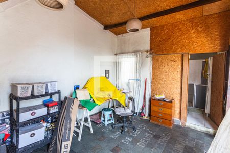 Casa à venda com 379m², 4 quartos e 4 vagasSuíte 3 na Casa de Fundos