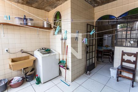 Casa à venda com 379m², 4 quartos e 4 vagasÁrea de Serviço 1