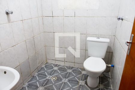 Banheiro de casa para alugar com 1 quarto, 85m² em Santo Antônio, Osasco