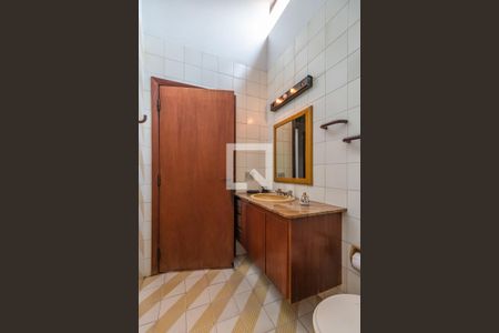 Casa de condomínio à venda com 413m², 3 quartos e 2 vagasBanheiro 1