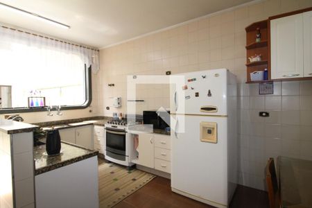 Casa à venda com 462m², 6 quartos e 6 vagasCozinha