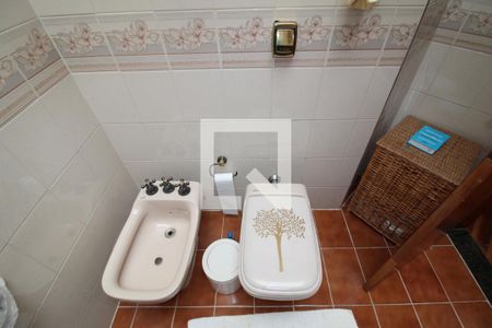 Casa à venda com 462m², 6 quartos e 6 vagasQuarto 5 - Banheiro