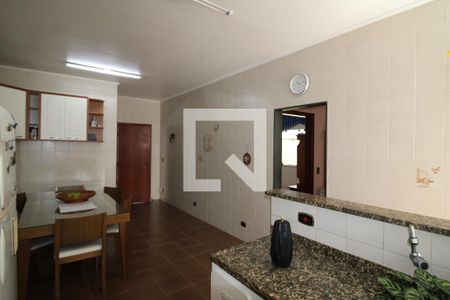 Casa à venda com 462m², 6 quartos e 6 vagasCozinha