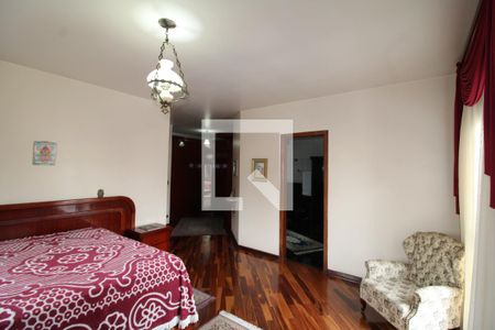 Casa à venda com 462m², 6 quartos e 6 vagasQuarto 2