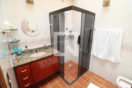 Casa à venda com 462m², 6 quartos e 6 vagasQuarto 5 - Banheiro