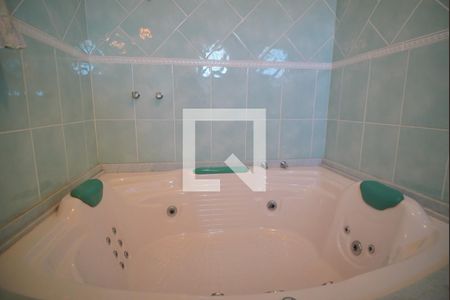 Casa à venda com 262m², 3 quartos e 3 vagasBanheiro da Suíte - Banheira