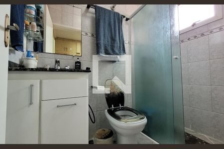 Apartamento à venda com 180m², 3 quartos e 2 vagas Apartamento à venda com 180m², 3 quartos e 2 vagasBanheiro da suíte