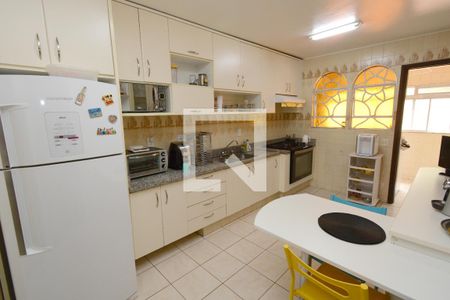 Apartamento à venda com 120m², 3 quartos e 2 vagasCozinha